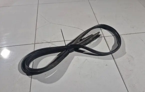 Nissan Almera Tino Rubber seal rear door 
