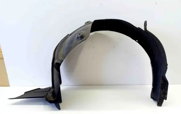 Front wheel arch liner splash guards