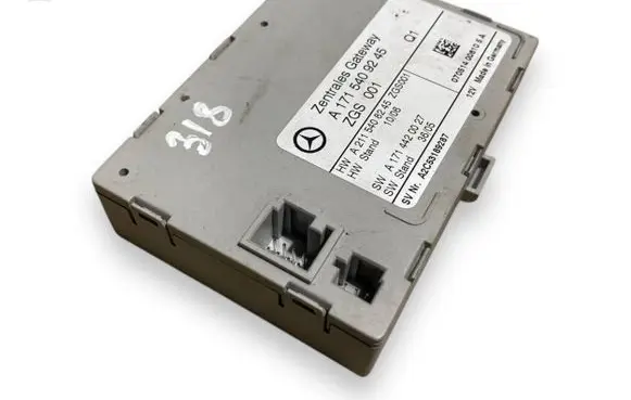 Mercedes-Benz SLK R171 Gateway control module A1715409245 A2115408245 A1714420027