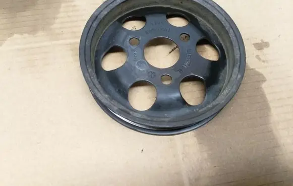 Audi A4 S4 B5 8D Power steering pump pulley 058145255E