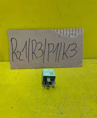 BMW 3 E90 E91 Charging relay 