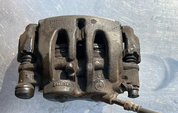 Mercedes-Benz Sprinter W907 W910 Front brake caliper C95100 C95001