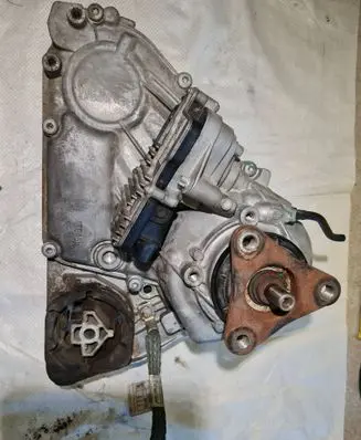 Gearbox transfer box case