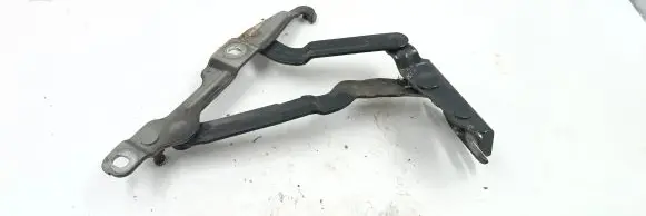 Audi A4 S4 B5 8D Tailgate/trunk/boot hinge 8D5827301A