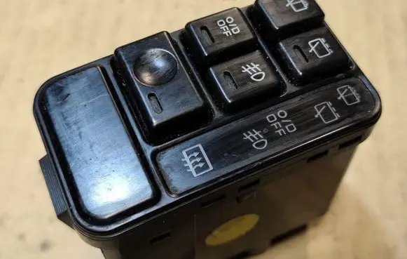 Chrysler Grand Voyager II Windscreen/window heater switch 758111 62552B