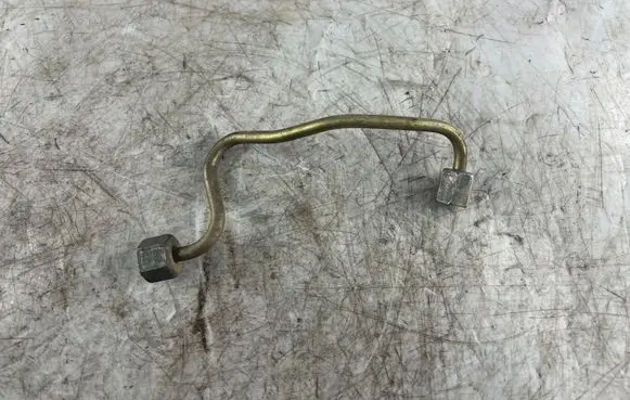 Fuel injector supply line/pipe