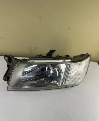 Mitsubishi Space Wagon Headlight/headlamp 10087265