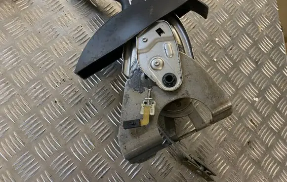 Nissan Qashqai Handbrake/parking brake lever assembly