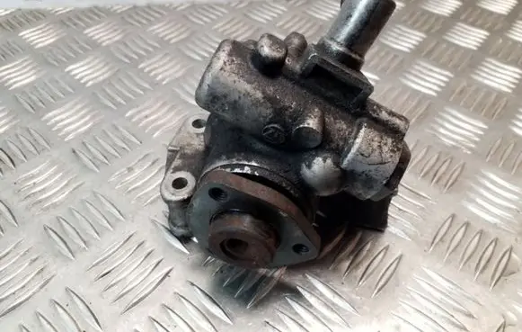 Mercedes-Benz Vito Viano W638 Power steering pump