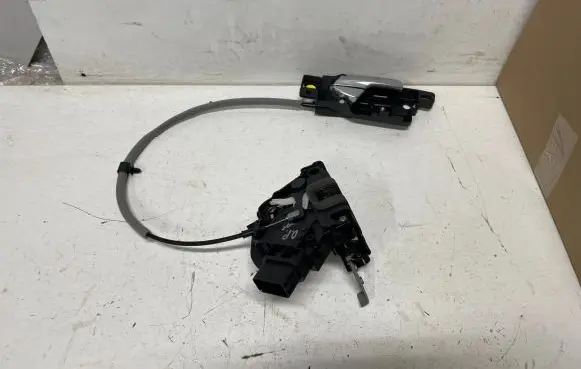 Ford S-MAX Front door lock 8M2AR21812