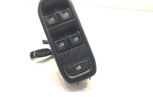 Dacia Duster II Electric window control switch 