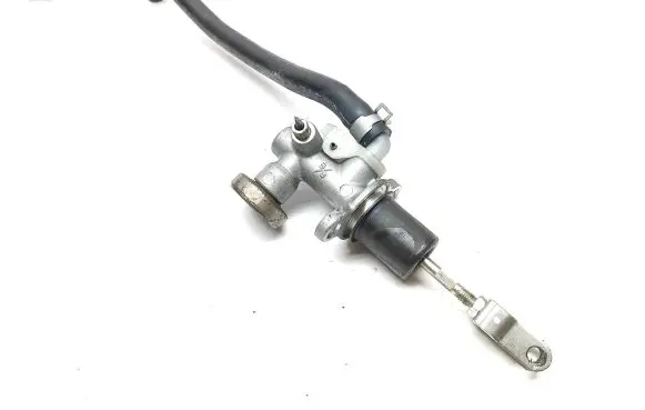 Clutch slave cylinder
