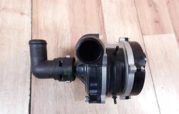 Hyundai Ioniq Electric auxiliary coolant/water pump 2510003HZ5