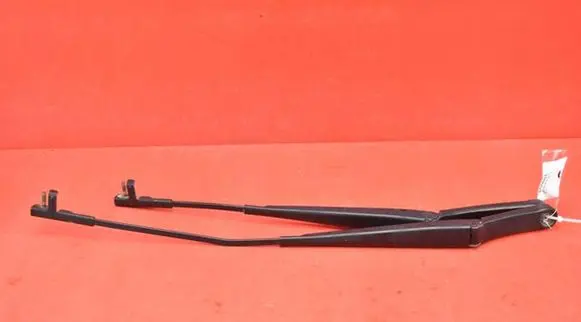Skoda Octavia Mk2 (1Z) Front wiper blade arm 1Z1955410A