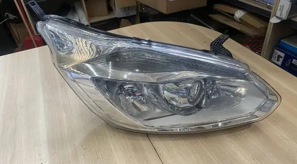 Ford Transit Custom Headlight/headlamp