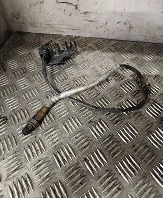 Volkswagen PASSAT B6 Lambda probe sensor 06f906262