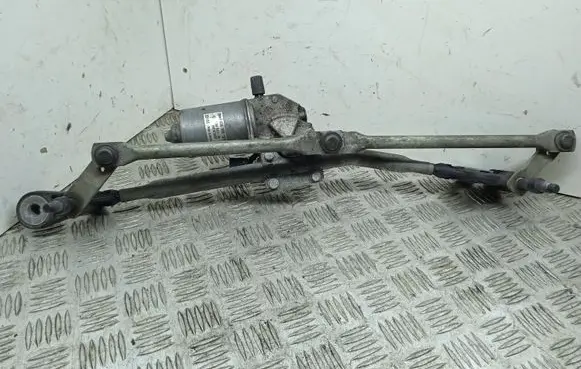 BMW X5 E70 Front wiper linkage and motor 7200536