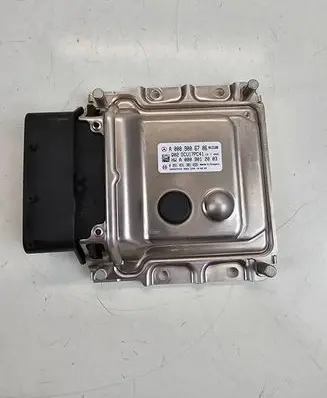 Mercedes-Benz C W205 Reducing agents exhaust control unit A0009006706 0281031381 A0009012008