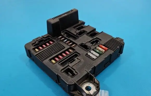 Renault Megane II Central body control module IMPRK1589683