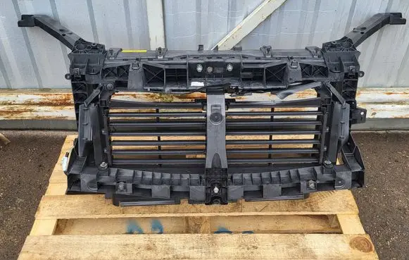 Opel Vivaro Radiator support slam panel 93868911 214763488R A24041153212