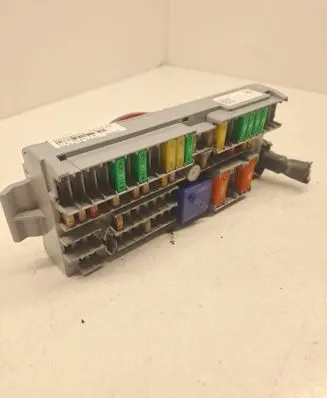 BMW 5 G30 G31 G38 Fuse module 9350313 03009212