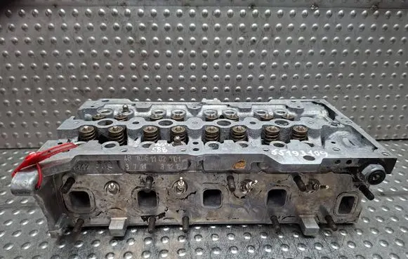 Opel Corsa C Engine head S262795818 55193109