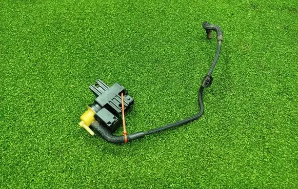 Renault Trafic III (X82) Turbo solenoid valve 8200790180 70181405