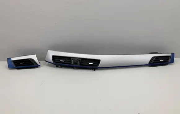 BMW X2 F39 Dash center air vent grill