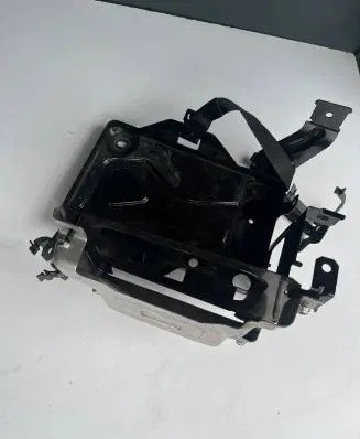 Jeep Renegade Battery box tray 