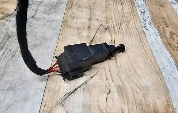 Audi A2 Brake pedal sensor switch 1J0945511A