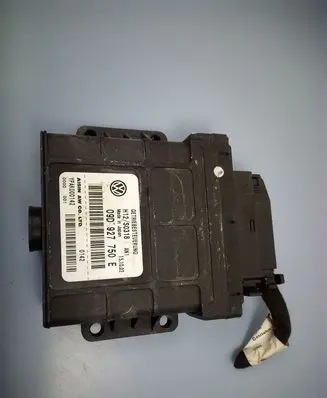 Volkswagen Touareg I Gearbox control unit/module 09D927750E
