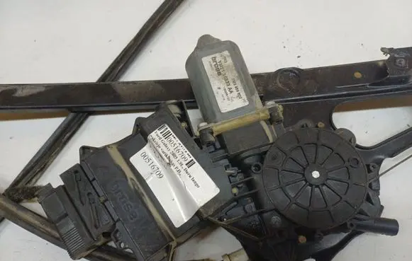 Volkswagen Sharan Front door window regulator motor YM2114533AA