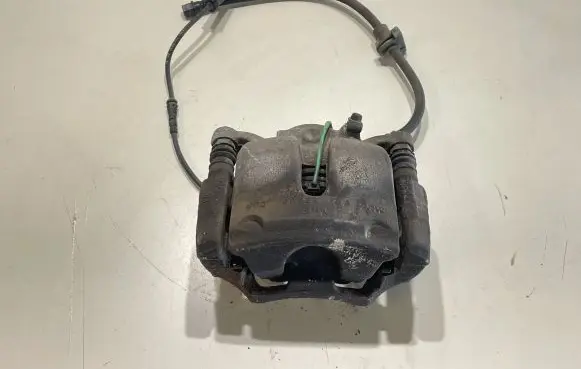 BMW 1 F40 Front brake caliper 49037