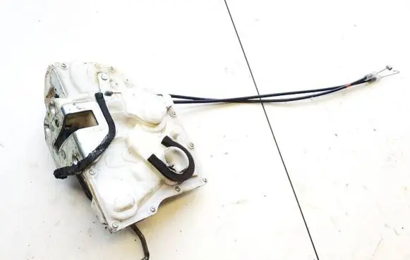 Suzuki SX4 Front door lock