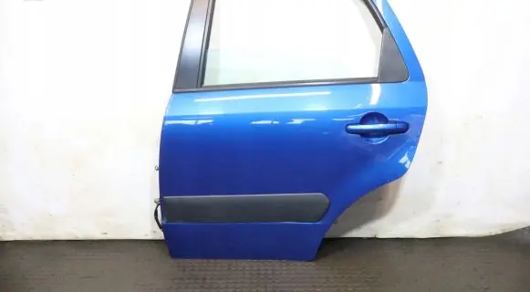 Suzuki SX4 Rear door