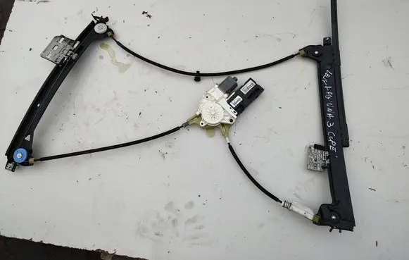 Renault Laguna III Front window lifting mechanism without motor