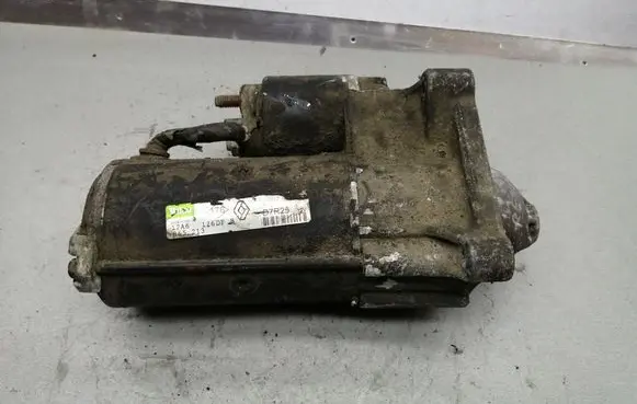 Renault Scenic I Starter motor D7R25 865213