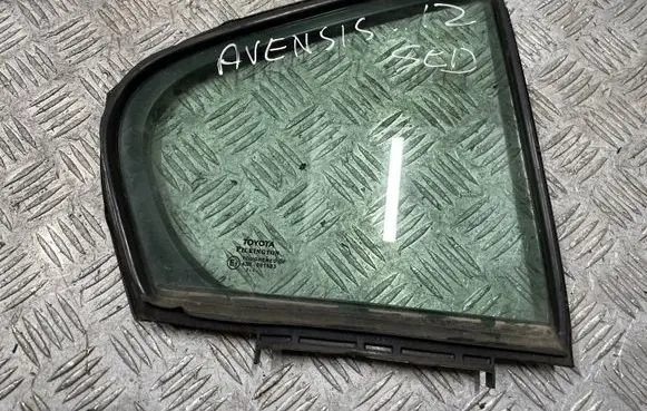 Toyota Avensis T270 Rear vent window glass 