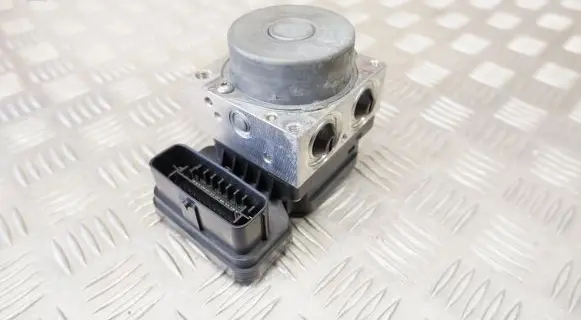 Toyota Prius (XW50) ABS Pump 4451047070 11304041030