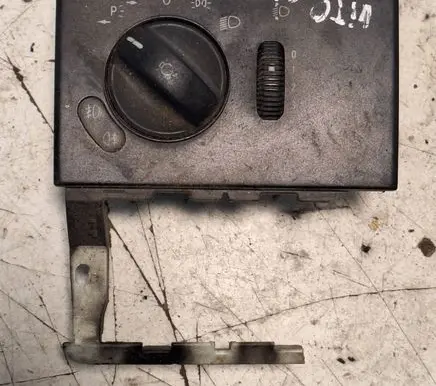 Mercedes-Benz Vito Viano W639 Light switch A6395450204 20134 Q10ZGS003