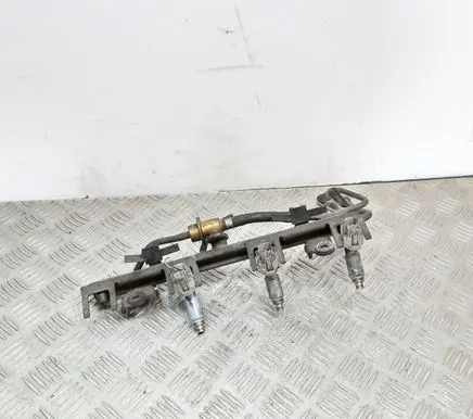Suzuki Liana Fuel injectors set 3303980
