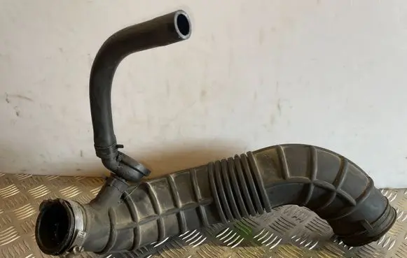 Hyundai Santa Fe Turbo air intake inlet pipe/hose 281382B200