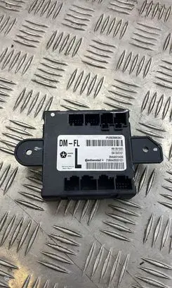 Chrysler Grand Voyager V Door control unit/module P05026863AC