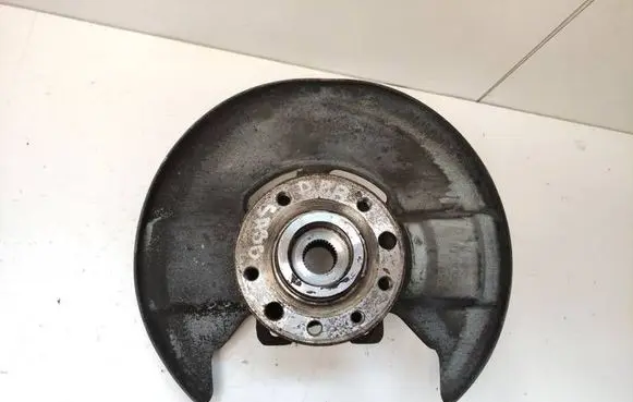 Saab 9-5 Front wheel hub 4869649