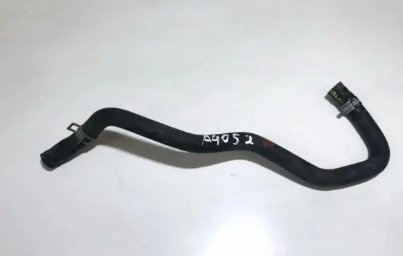 Toyota Avensis T270 Engine coolant pipe/hose
