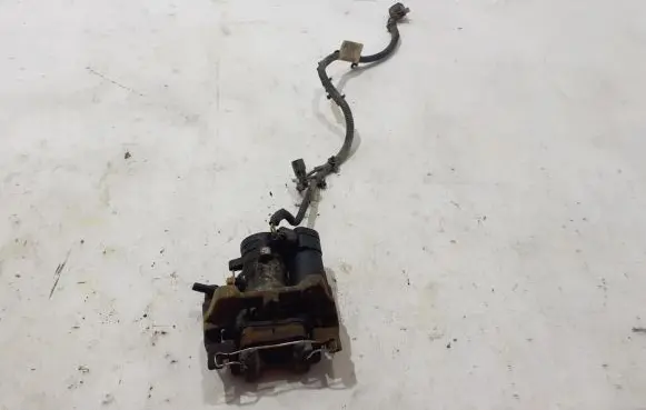 Ford Kuga II Rear brake caliper 2208756
