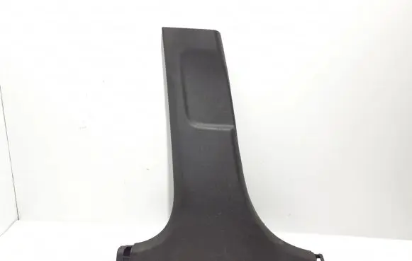 (B) pillar trim (bottom)