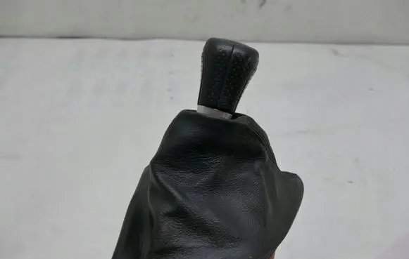 BMW 1 E82 E88 Gear lever shifter trim leather/knob 8037305