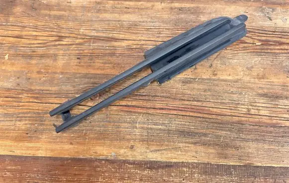BMW 3 E46 Front bumper lower grill 8209926