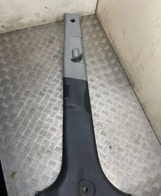 Hyundai Santa Fe (B) pillar trim (bottom) 